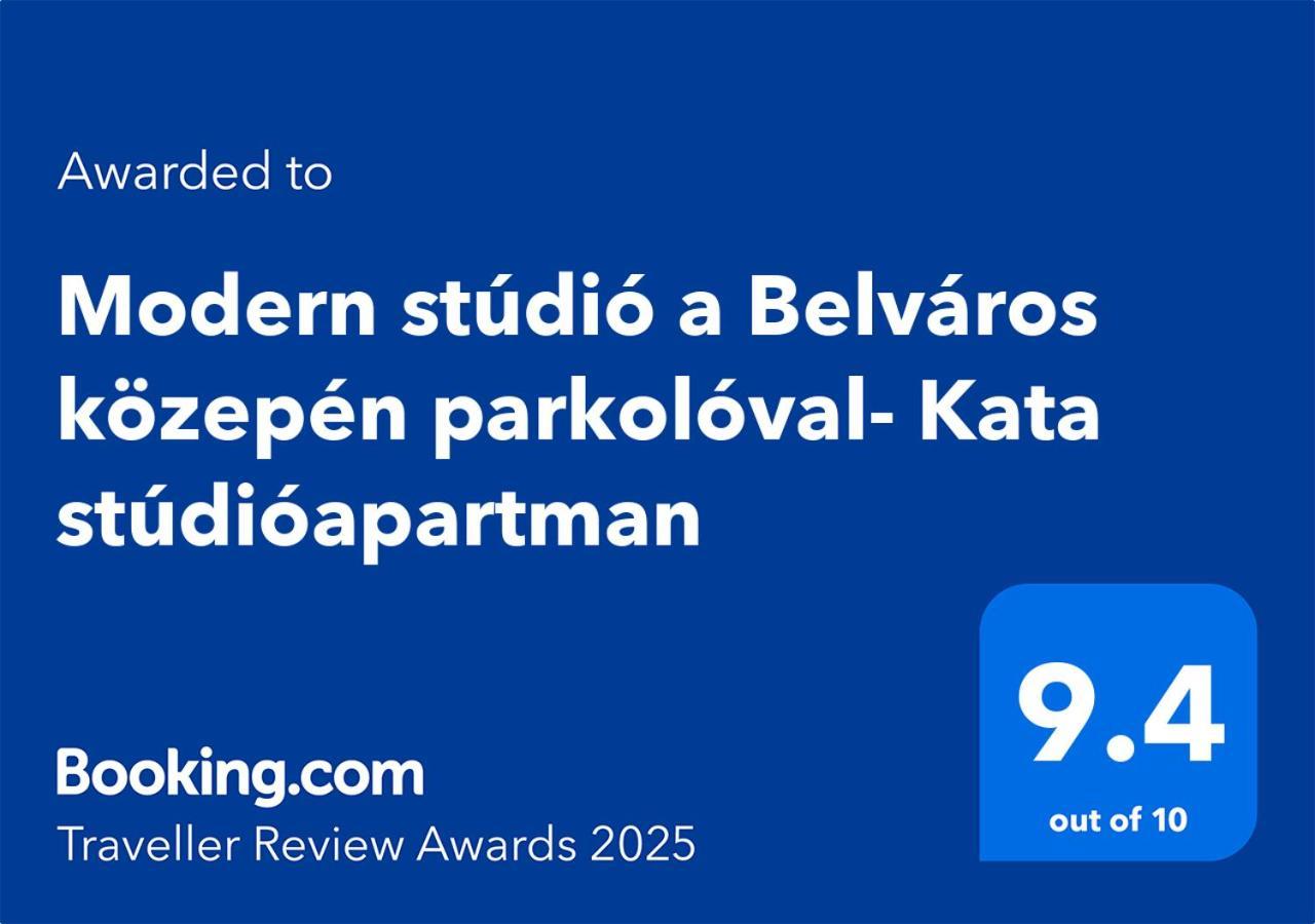 Modern Studio A Belvaros Koezepen Parkoloval- Kata Studioapartman Győr Zewnętrze zdjęcie
